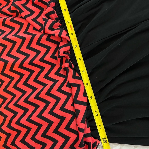 Chevron Print Blouson Dress - Picture 8 of 10